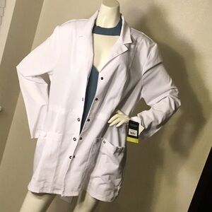 DICKIES NWT WHITE‎ LAB COAT SIZE XL